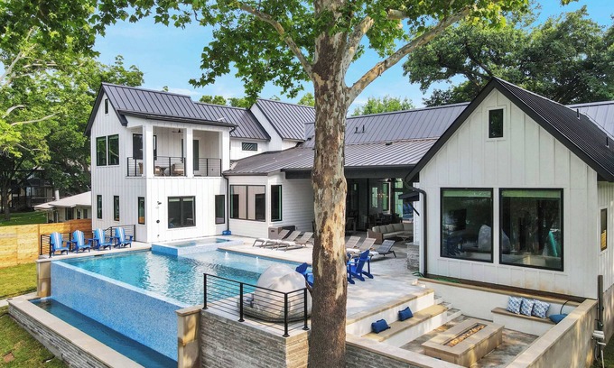 Burnet House | Palm Paradise on Lake LBJ | Concierge Services