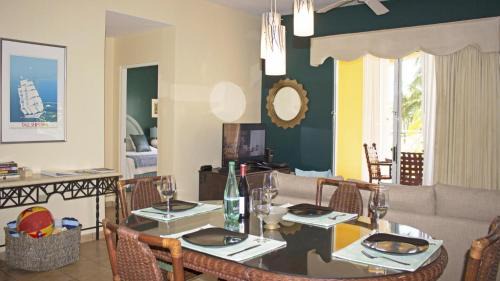 Candelero Abajo Apartment | Palm View