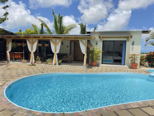 New Grove Villa | Palmiste Villa