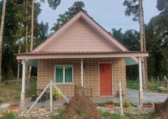 Kampung Talang House | Panorama Homestay Lambor Kanan