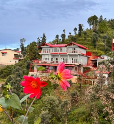 Kaul House | Panorama Villa homestay at Hartola, Mukteshwar by Kusumith Retreats