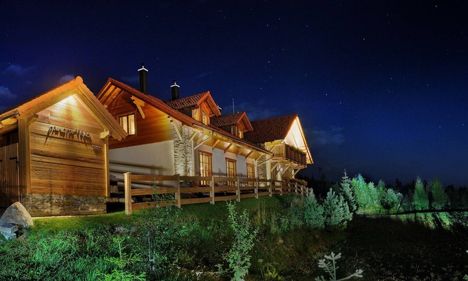 Vysoke Tatry Ski Chalet | panoraMic Mountain Residence