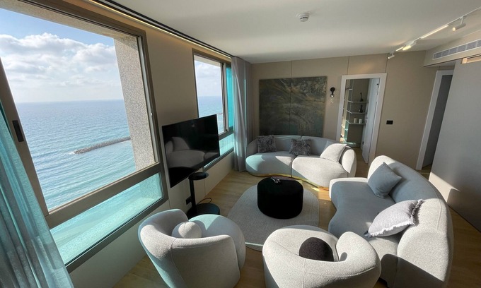 Netanya Apartment | Panoramic Sea View Luxury Suite