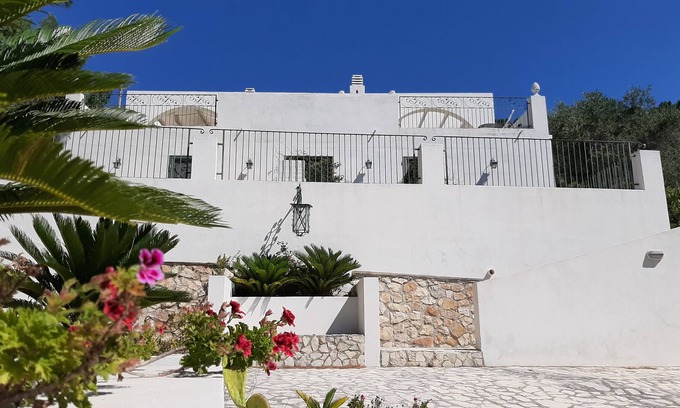 Monte Sant'Angelo Villa | Panoramic Villa on the Gargano