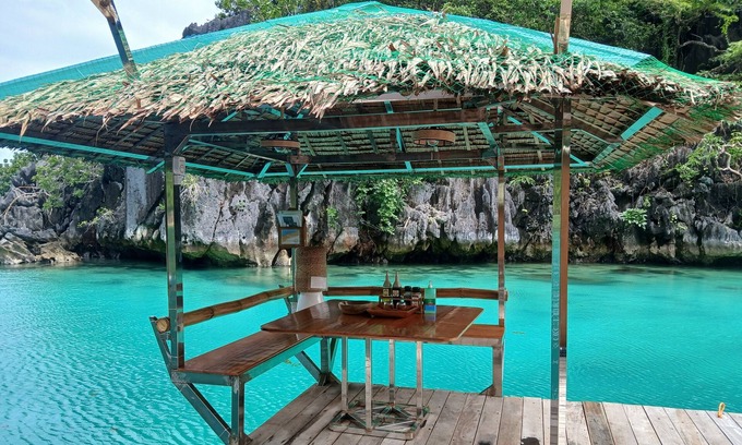 Coron Hotel | Paolyn Floating House Restaurant