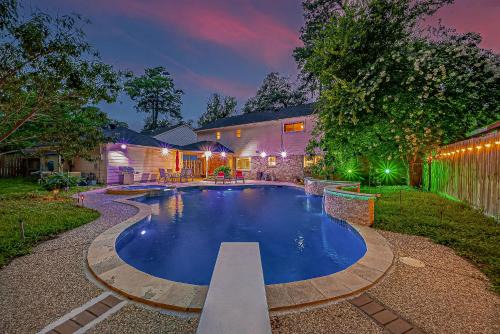 Houston House | Paradise Garden Resort and Spa