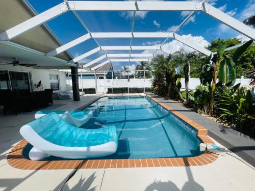 Sabal Harbour House | PARADISE HOME NEAR IMG ACADEMY & SIESTA KEY BEACH