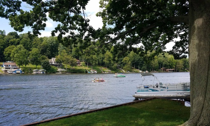 Wolcott House | Paradise in Port Bay
