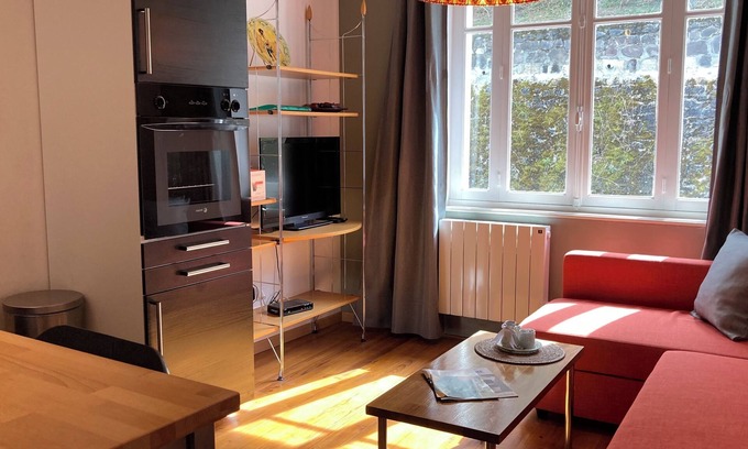Blot-lʼEglise Cottage | Paradise in the "Gorges de la Sioule", Les Combrailles.