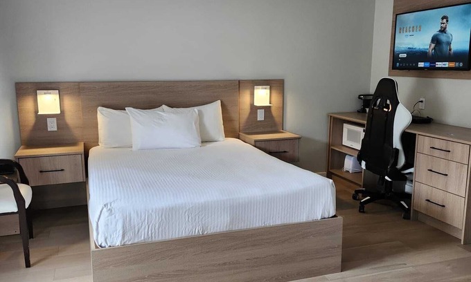 Sicamous Hotel | Paradise Motel