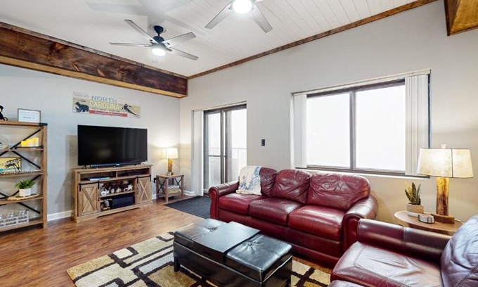 Sugar Mountain Apartment | Paradise Peak Retreat