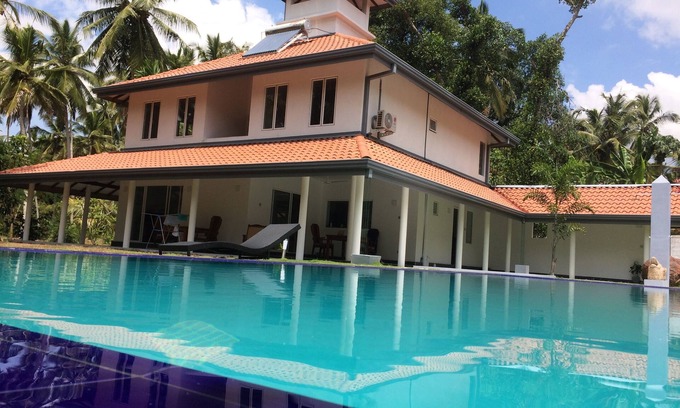Andiambalama House | paradise to stay with 12000sqm garden with swimming pool in anuhas airport villa