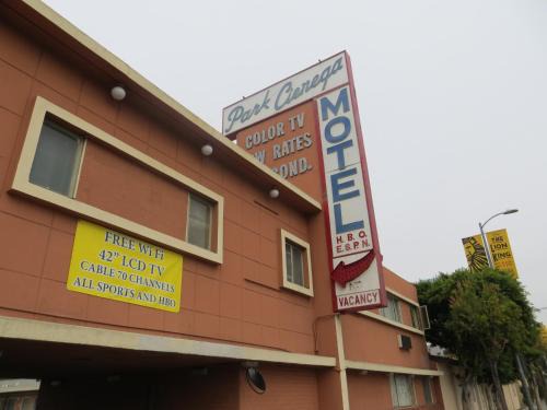 Pico - Robertson Hotel | Park Cienega Motel