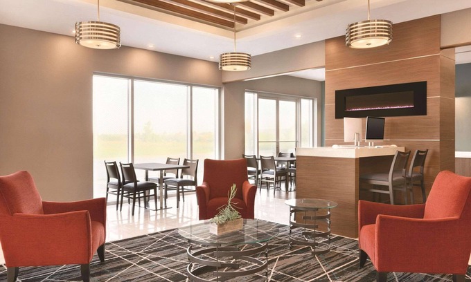 Brampton Hotel | Park Inn by Radisson Brampton, On