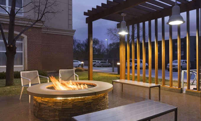 South Loop Hotel | Park Plaza Minneapolis Mall Of America