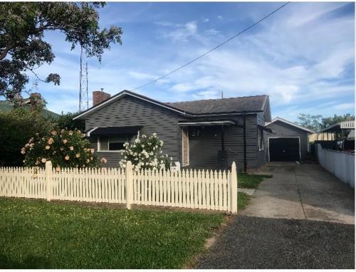 Cootamundra Apartment | Parker st