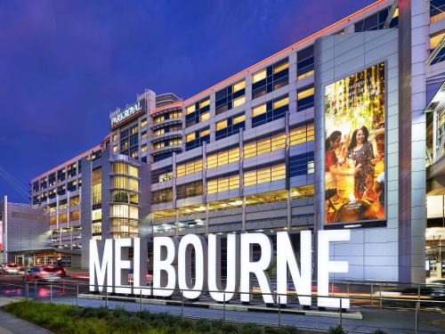 Melbourne Airport Hotel | PARKROYAL Melbourne Airport