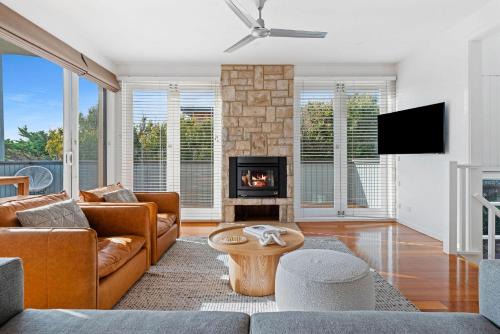 Sorrento House | Parkside Sorrento – Metres from St Paul’s Beach.