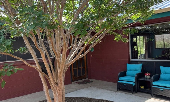 Truth or Consequences House | Parkside Retreat - Walk to Hot Springs & Downtown