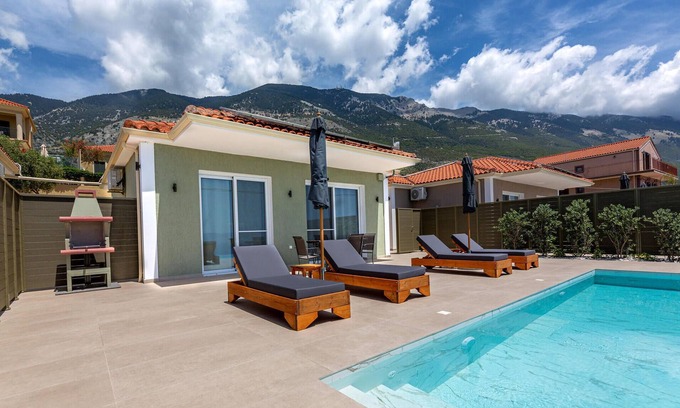 Vlachata House | Part of a collection of apartments and villas, Ionian Dreaming is in an enviable location, sitting a