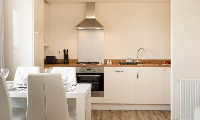 Bramcote Apartment | Pass the Keys | Beeston Bliss: Charming Apartment in Heart of the Town