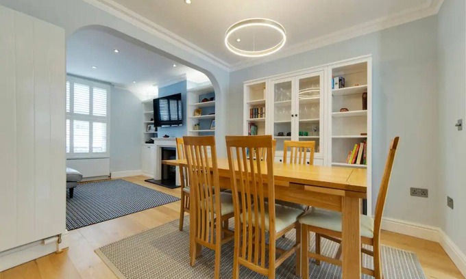 Cambridge City Centre House | Pass the Keys | Centrally located modern and spacious 3 Bed terrace