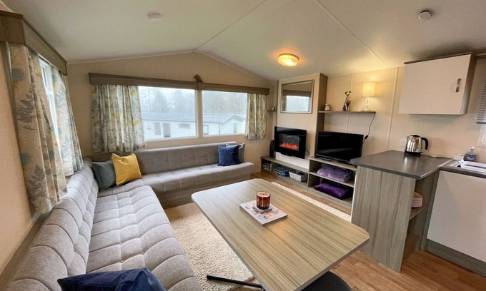 Beattock House | Pass the Keys | Cosy & Welcoming 3BR in Beautiful Country Park