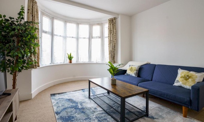 Brent Apartment | Pass the Keys Northwick Park Beautiful 2Bed Apartment