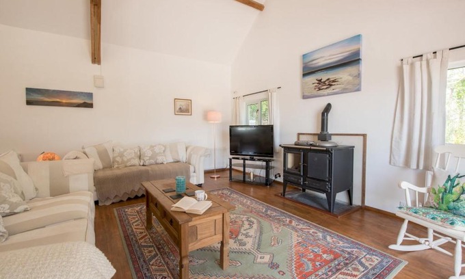 The Rhos House | Pass the Keys Stable Lodge near to Llys y fran Oakwood Bluestone
