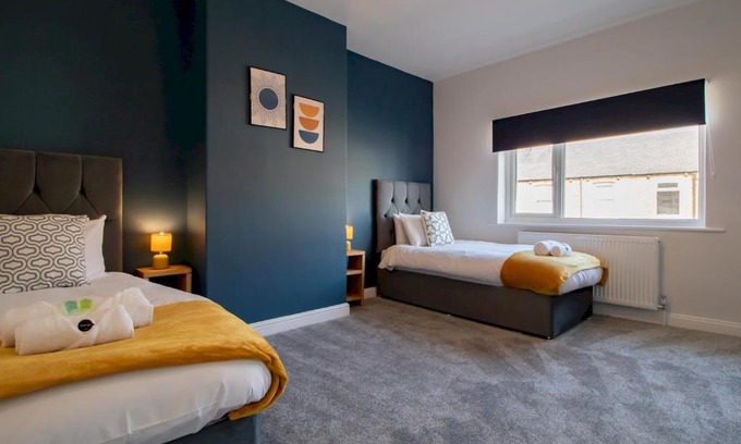 Blyth House | Pass the Keys Stylish Terrace with Free Parking