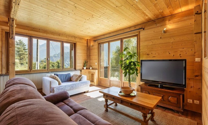 Passy Apartment | Passy - Appart 7pax | View Valley Mounts | Balcony | Bright