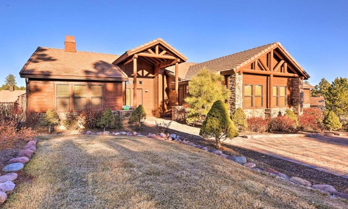 Torreon House | Patio, Deck and Grill Spacious Show Low Home!