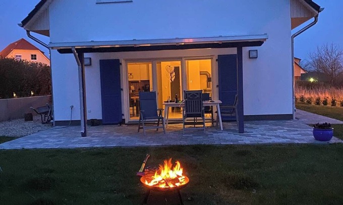 Marlow House | Paula Summary: Relax