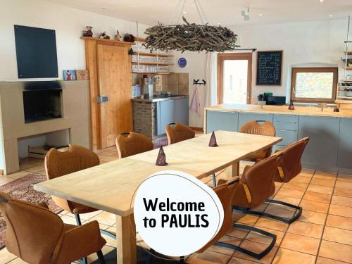 Medendorf House | PAULIS cozy 4-bedroom vacation home - with 4 bathrooms sun terrace & sauna, nice to hike & bike, to chil & meet