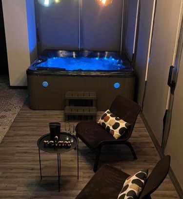 Sorbais Bed & Breakfast | PAUSE NATURE SORBAIS gîte 2 personnes avec grand SPA privatif, STREAMING et arrivée autonome