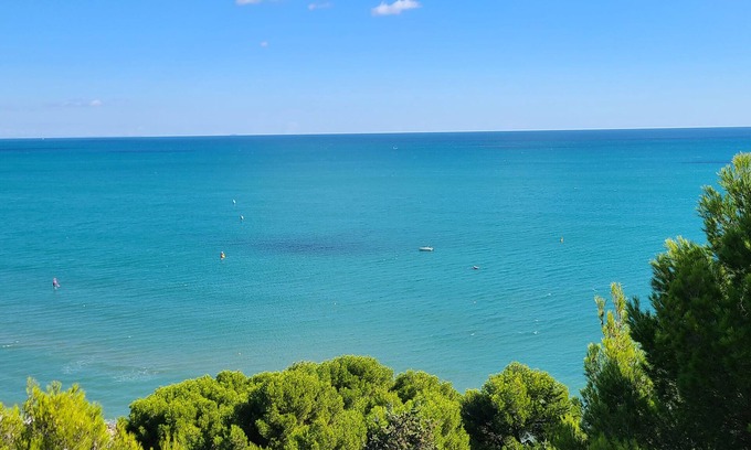 La Franqui House | Pavilion, garden & pool at la franqui