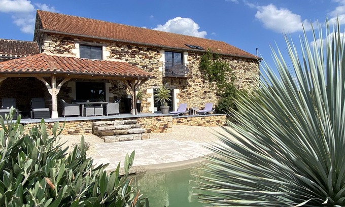 Sauveterre-la-Lemance Cottage | Pavillon Lavande