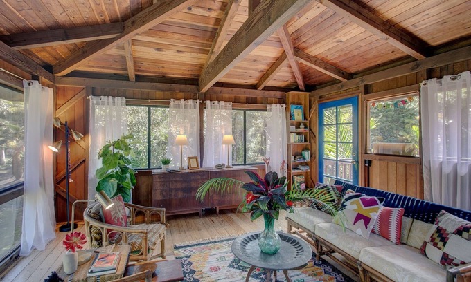 Keaau Cabin | Peace Of Paradise 1 Bedroom Cabin by RedAwning