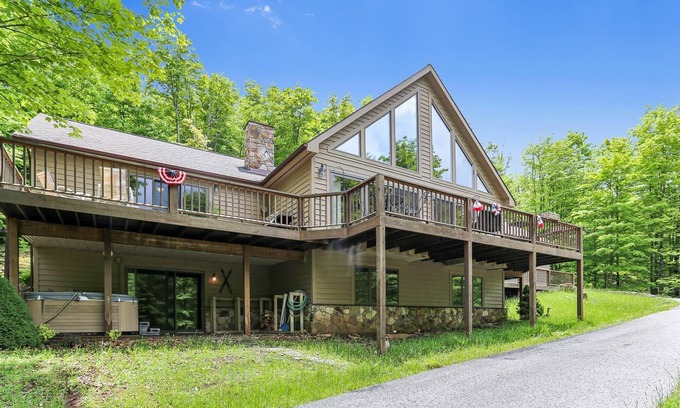 Old Timberline House | Peace, Quiet and Plenty of Space. Check Out Eagles View!