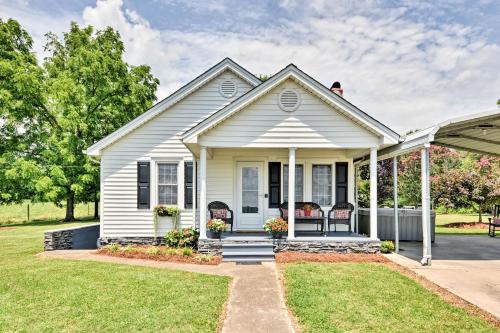 Elkin House | Peaceful Elkin Vacation Rental about 17 Mi to Mt Airy!