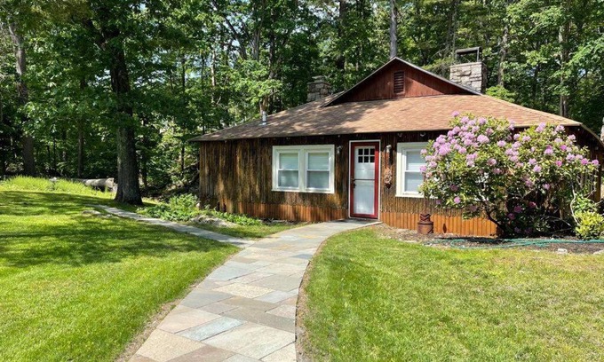 Northborough Villa | Peaceful Getaway Cottage on grounds of historic mid-century gem
