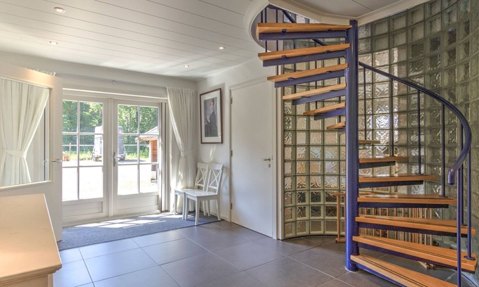 Wesepe House | Peaceful Holiday Home in Wesepe with Garden