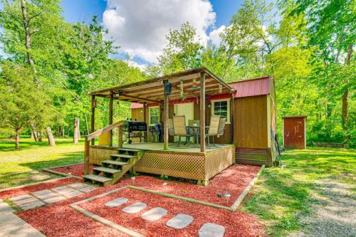 Barnhill Apartment | Peaceful Hunting Cabin Less Than 3 Mi to Sam Dale Lake!