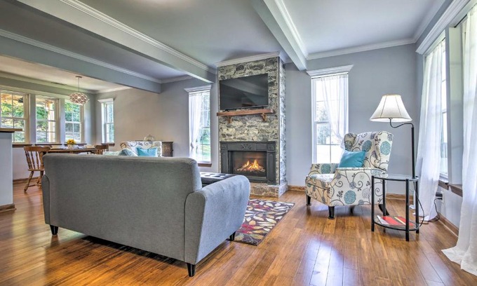 Bendena House | Peaceful Kansas Cottage with Wraparound Deck!
