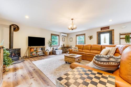 Lake George House | Peaceful Lake George Getaway - 3 Mi to Beach!