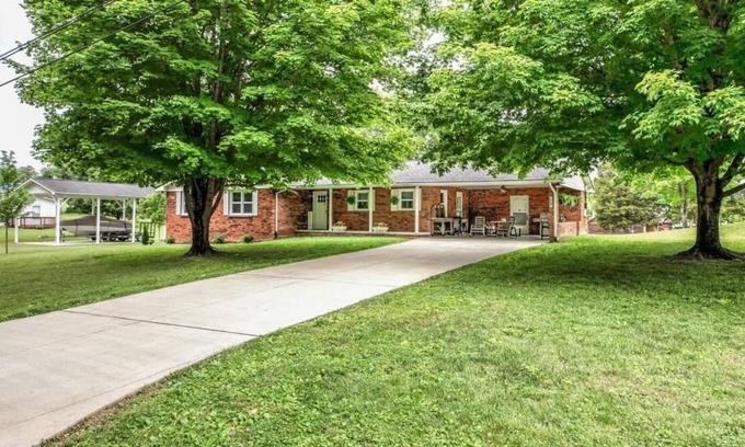 Jacksboro House | Peaceful Norris Lake retreat, yet close to the action -