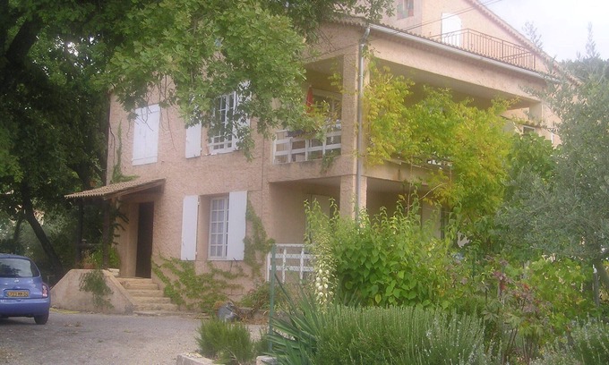 L'Escale Villa | PEACEFUL VILLA IN A SMALL VILLAGE IN PROVENCE