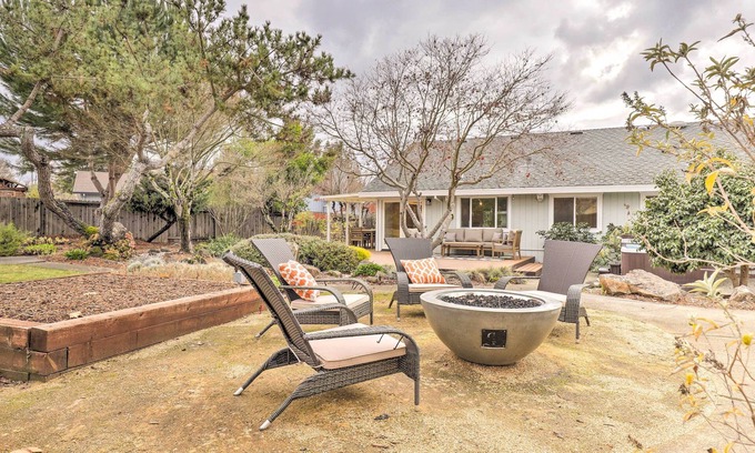 Santa Rosa House | Peaceful Windsor Retreat w/Private Hot Tub!