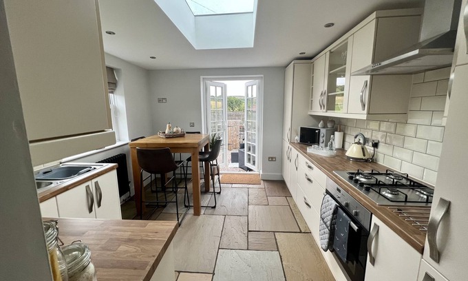 Penderyn Cottage | Penderyn Cottage, Waterfall Country, Brecon Beacons