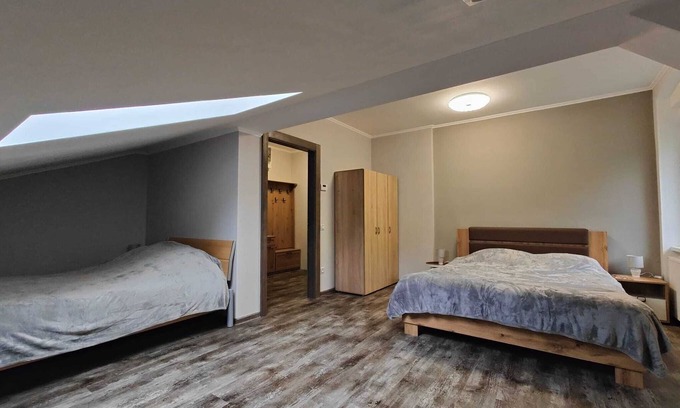 Brezova Apartment | Peng - 3rd Floor Rooftop Apartment